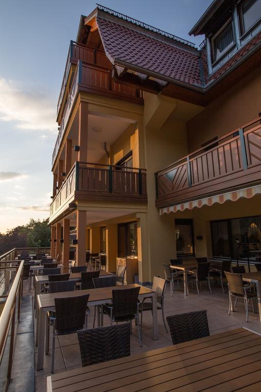 Wald-Hotel Heppe Dammbach Bagian luar foto
